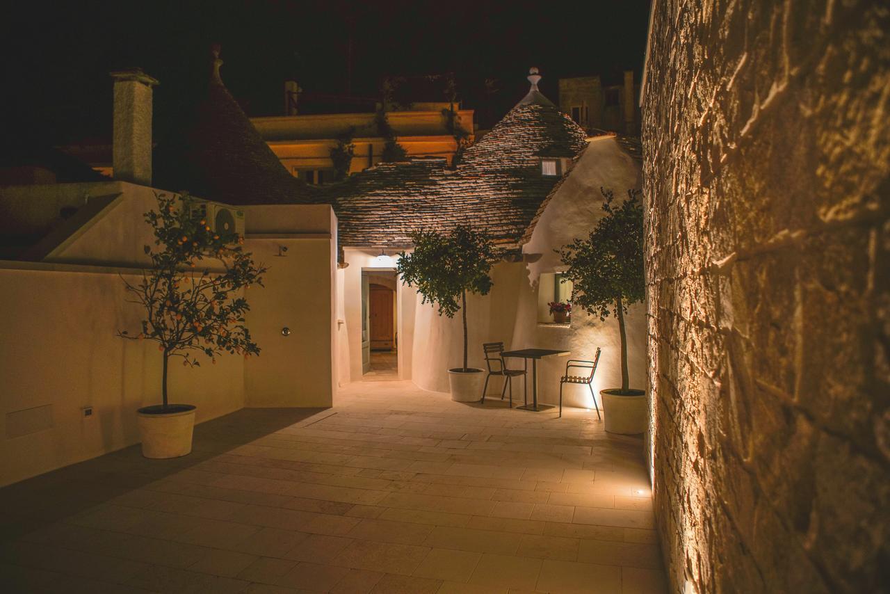 Bed and Breakfast Trullo Essenza-Trulli Anti Charme & Relax Альберобелло Экстерьер фото