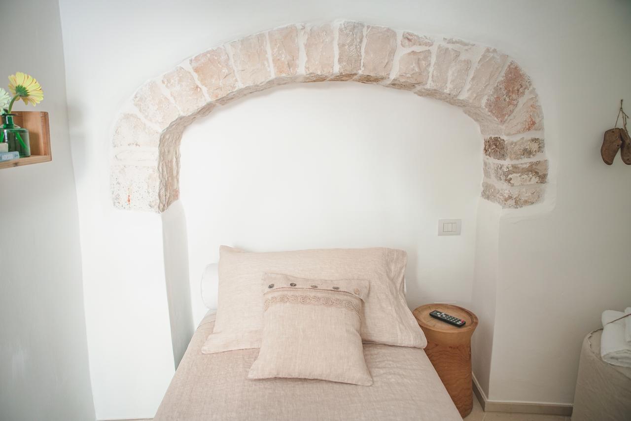 Bed and Breakfast Trullo Essenza-Trulli Anti Charme & Relax Альберобелло Экстерьер фото
