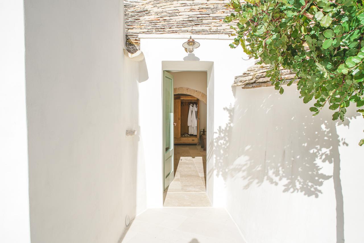 Bed and Breakfast Trullo Essenza-Trulli Anti Charme & Relax Альберобелло Экстерьер фото